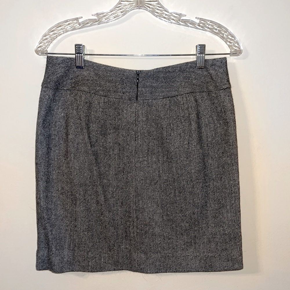 Grey slightly pleated skirt